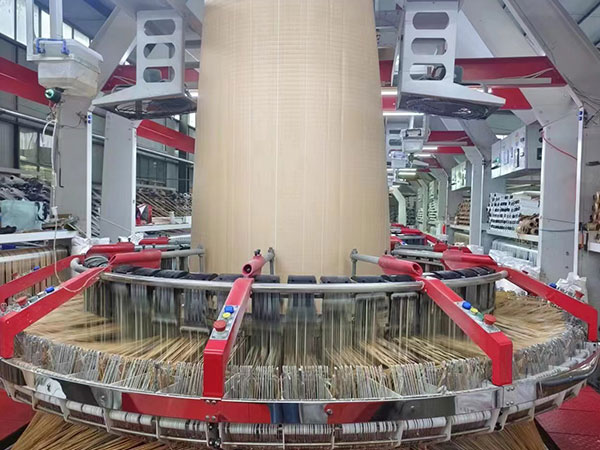 Circular loom